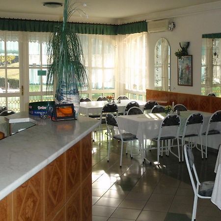 Golf Etterem Es Panzio Hotel Kaposvar Luaran gambar