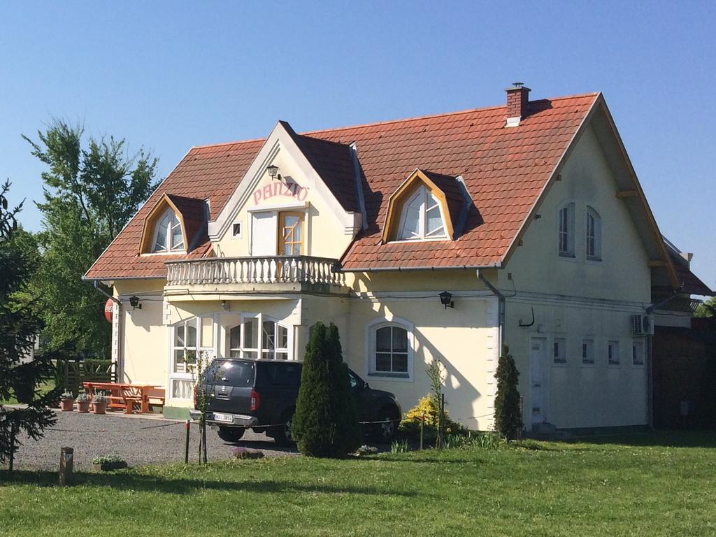 Golf Etterem Es Panzio Hotel Kaposvar Luaran gambar