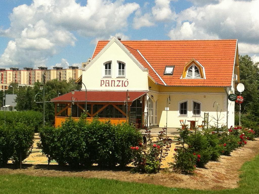 Golf Etterem Es Panzio Hotel Kaposvar Luaran gambar